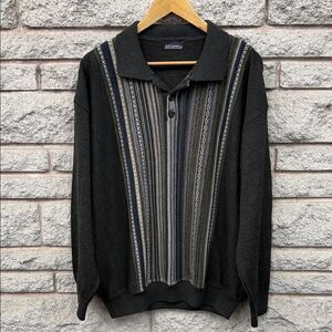 Vintage Classic Dark Green Sweater with Striped Detail